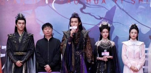 《千朵桃花一世开：一场绚烂的视觉盛宴与情感交织》