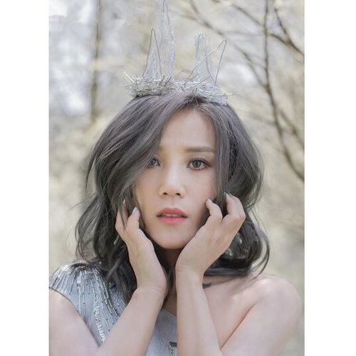 原点 ＋ 第九夜 ＋ 不一样又怎样 ＋ Hello (Live)歌词-李佳薇