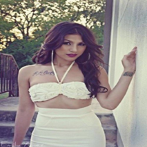 Besos歌词-Paula DeAnda